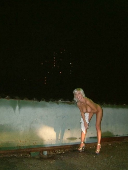 Crazy Public Sex - Blonde Teen Ass Outdoor