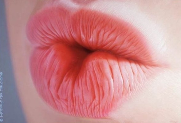 Lips kiss