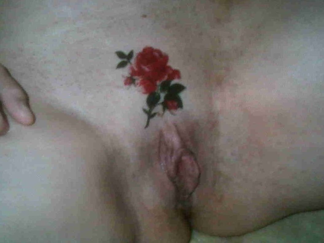 sexy tatood pussy